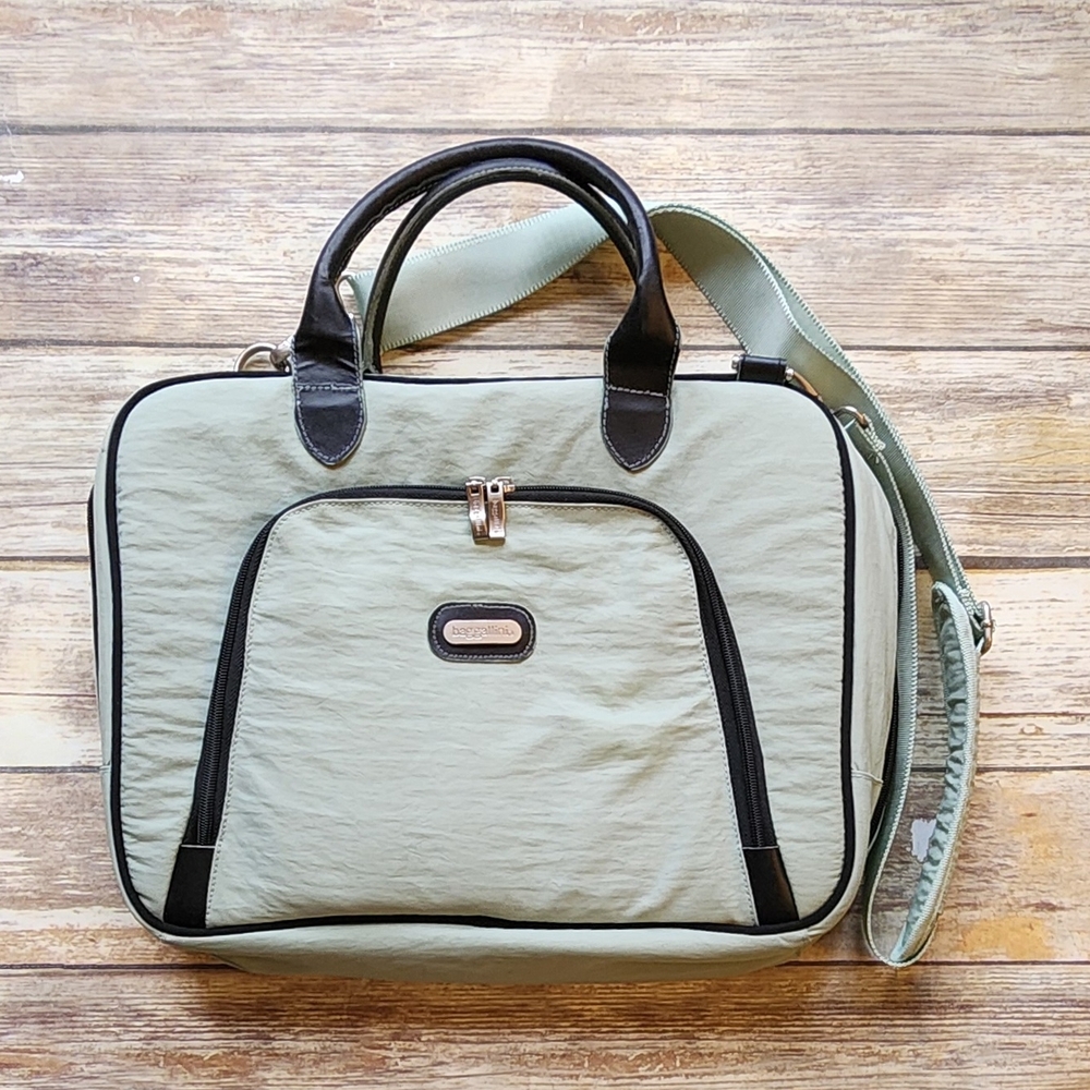 Baggallini Bag Messenger Laptop Travel